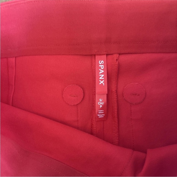 Spanx On The Go Ankle Slim Straight Pants True Red Stretch w Pockets Womens S - Picture 9 of 9
